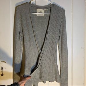 Anthropologie knit wear/cardigan (grey) in size XS